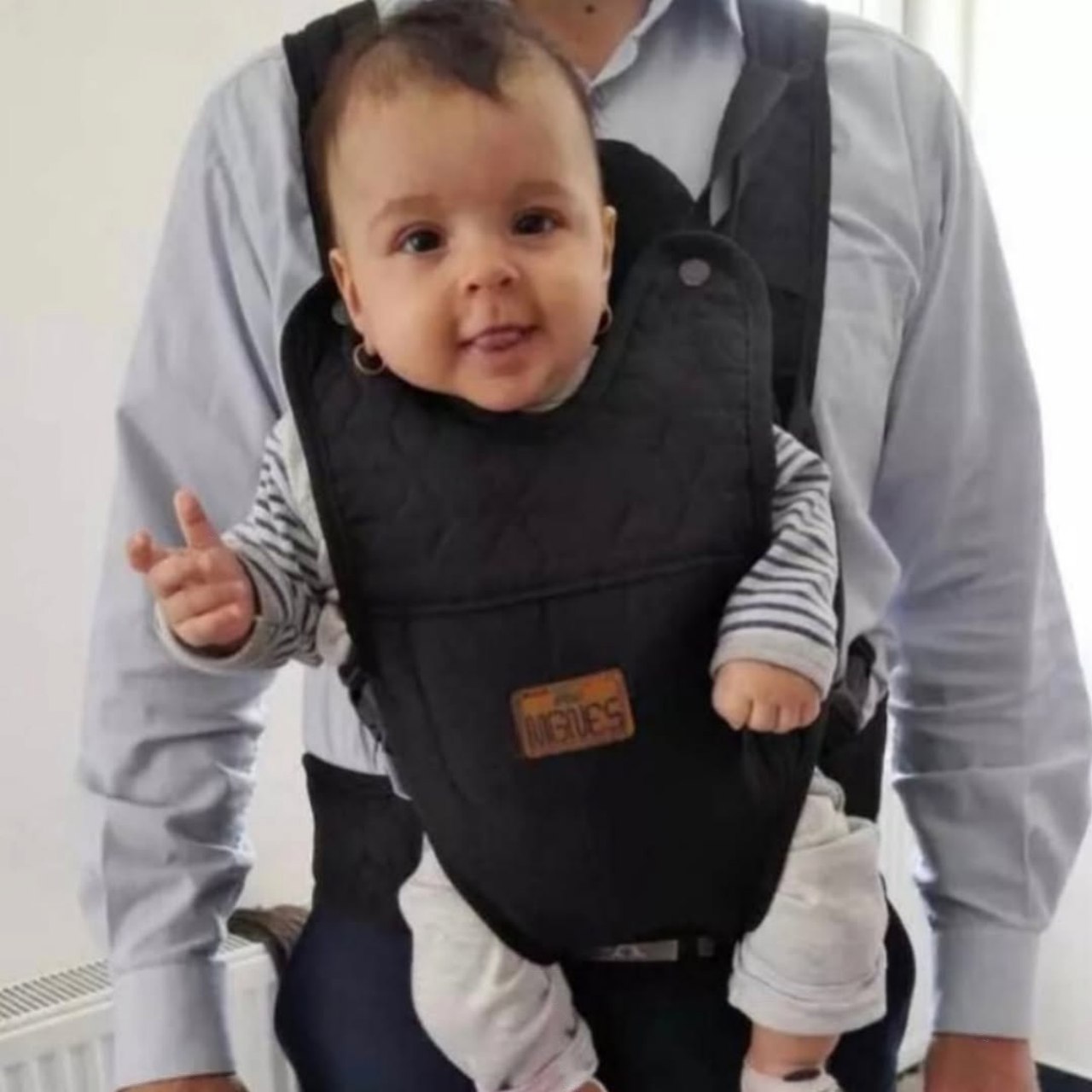 آغوشی مارک مگنس